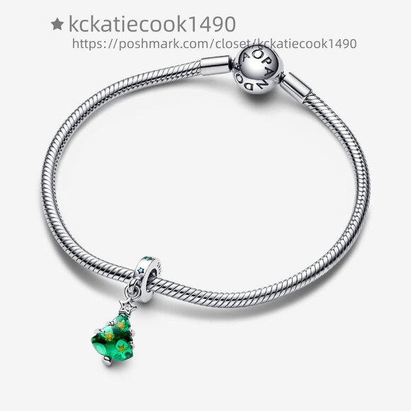 Pandora Sparkling Christmas Tree Dangle Charm - Picture 3 of 5